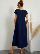 Lora | A midi dress with timeless elegance